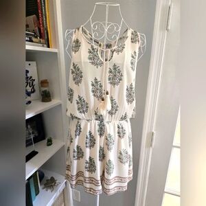 Xhilaration women's Boho Romper, size medium. GUC